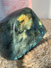 Load image into Gallery viewer, Labradorite Free Form