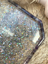 Load image into Gallery viewer, Rose Quartz & Amethyst Crystal Chip Resin Display Trinket Dish