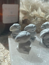Load image into Gallery viewer, Howlite Bunny Rabbit Mini Animal Carving