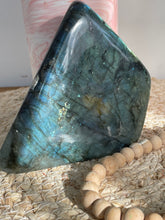 Load image into Gallery viewer, Labradorite Free Form