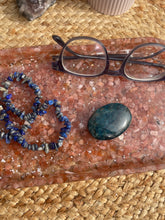 Load image into Gallery viewer, Sunstone Crystal Chip Resin Display Trinket Dish