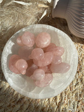 Load image into Gallery viewer, Mini Rose Quartz Duck Animal Carving