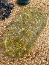 Load image into Gallery viewer, Serpentine Crystal Chip Resin Display Trinket Dish