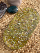 Load image into Gallery viewer, Serpentine Crystal Chip Resin Display Trinket Dish
