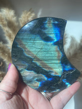 Load image into Gallery viewer, Labradorite Moon Carving on Stand