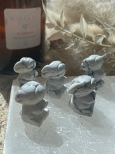 Load image into Gallery viewer, Howlite Bunny Rabbit Mini Animal Carving