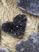 Load image into Gallery viewer, Amethyst Heart Cluster Carving