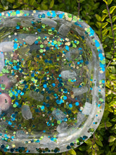 Load image into Gallery viewer, Labradorite Crystal Chip Resin Display Trinket Dish