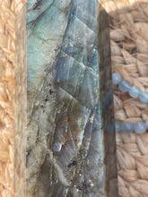 Load image into Gallery viewer, Labradorite Tower