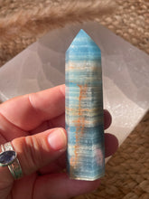 Load image into Gallery viewer, Blue Onyx Lemurian Aquatine Tower