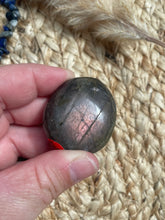 Load image into Gallery viewer, Labradorite Palm Stone