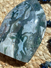 Load image into Gallery viewer, Moss Agate Flame Carving