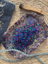 Load image into Gallery viewer, Amethyst Crystal Chip Resin Display Trinket Dish
