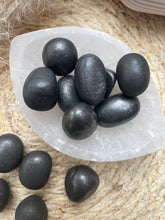 Load image into Gallery viewer, Shungite Tumble Stone