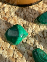 Load image into Gallery viewer, Malachite Tumble Stone