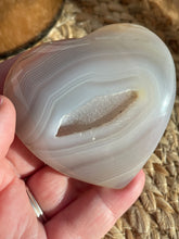 Load image into Gallery viewer, Agate Heart Carving