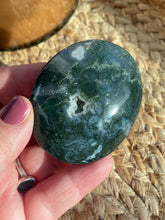 Load image into Gallery viewer, Moss Agate Palm Stone