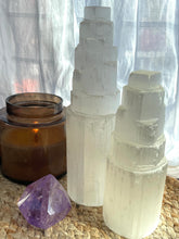 Load image into Gallery viewer, Selenite Satin Spa Tower