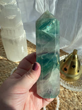 Load image into Gallery viewer, Fluorite Tower