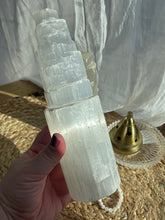 Load image into Gallery viewer, Large Selenite Satin Spa Tower