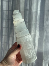 Load image into Gallery viewer, Large Selenite Satin Spa Tower