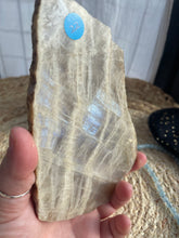 Load image into Gallery viewer, Moonstone Raw Slab