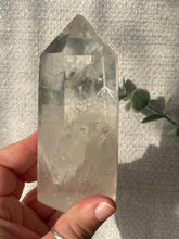 Load image into Gallery viewer, Clear Quartz Tower