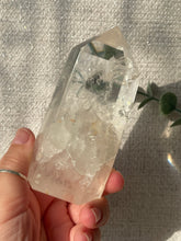 Load image into Gallery viewer, Clear Quartz Tower