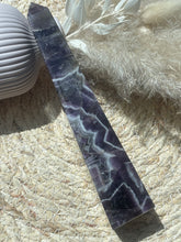 Load image into Gallery viewer, Dream Chevron Amethyst Tower 37