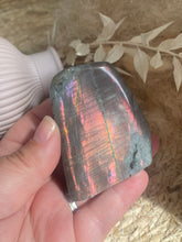 Load image into Gallery viewer, Labradorite Free Form