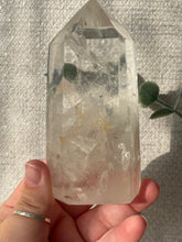 Load image into Gallery viewer, Clear Quartz Tower