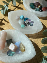 Load image into Gallery viewer, Selenite Bowl