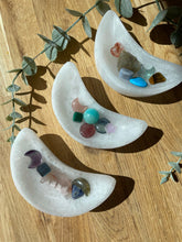 Load image into Gallery viewer, Selenite Bowl