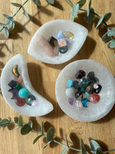 Load image into Gallery viewer, Selenite Bowl
