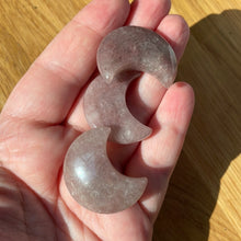 Load image into Gallery viewer, Strawberry Quartz Moon Carving
