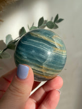 Load image into Gallery viewer, Blue Onyx Lemurian Aquatine Sphere
