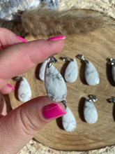 Load image into Gallery viewer, Howlite Faceted Tear Drop Necklace
