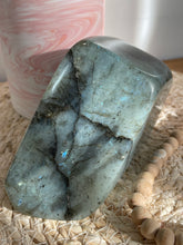 Load image into Gallery viewer, Labradorite Free Form
