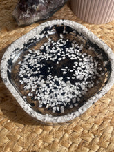 Load image into Gallery viewer, Howlite X Tourmaline Crystal Chip Resin Display Trinket Dish
