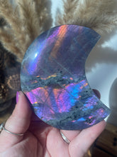Load image into Gallery viewer, Labradorite Moon Carving on Stand
