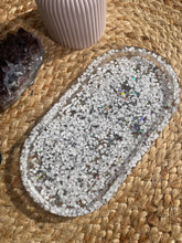 Load image into Gallery viewer, Howlite Crystal Chip Resin Display Trinket Dish
