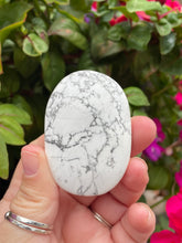 Load image into Gallery viewer, Howlite Palm Stone
