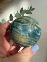 Load image into Gallery viewer, Blue Onyx Lemurian Aquatine Sphere
