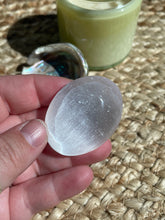 Load image into Gallery viewer, Satin Spa / Selenite Palm Stone
