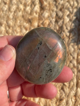 Load image into Gallery viewer, Labradorite Palm Stone
