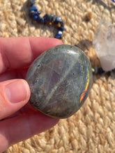 Load image into Gallery viewer, Labradorite Palm Stone
