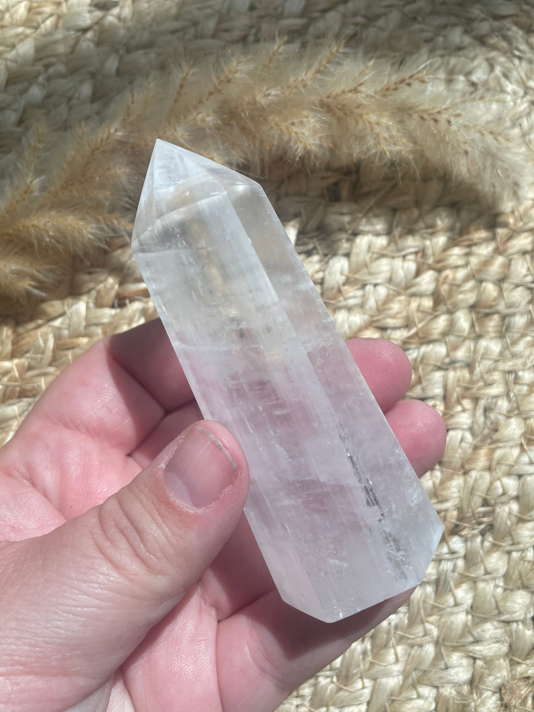 White Optical Calcite Tower