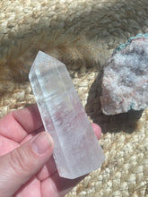 Load image into Gallery viewer, White Optical Calcite Tower
