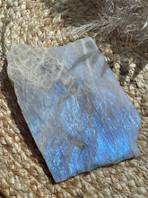 Load image into Gallery viewer, Moonstone Raw Slab
