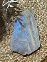 Load image into Gallery viewer, Moonstone Raw Slab
